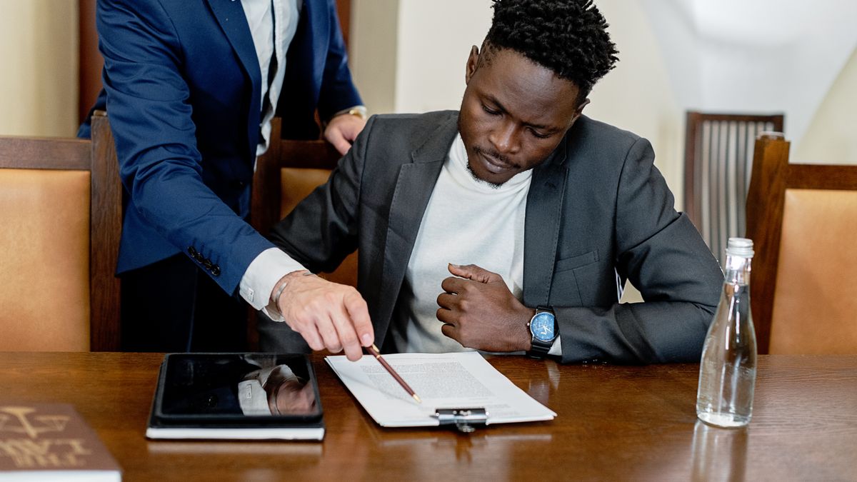Jurist adviseert werkgever over het minimumloon 2026