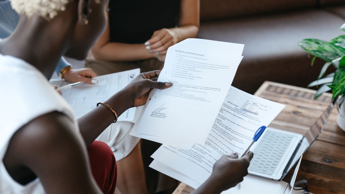 Uurtarief en betaalbepalingen opstellen in advocatenvoorwaarden
