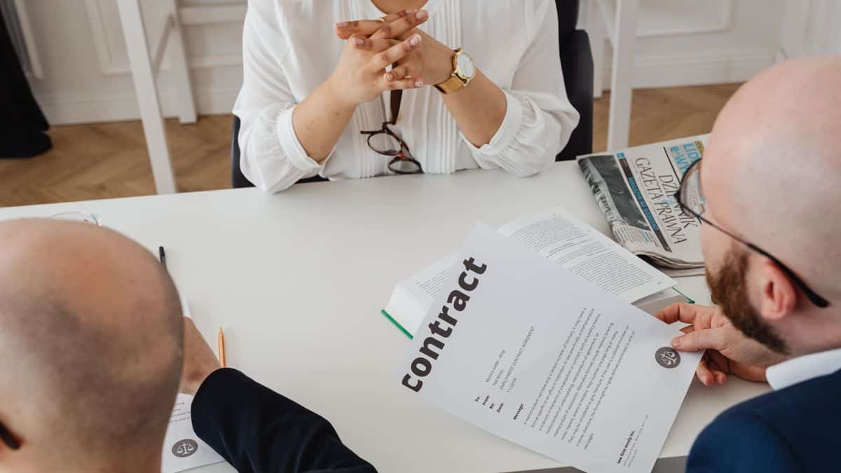 Factoren die de prijs van een contract bepalen