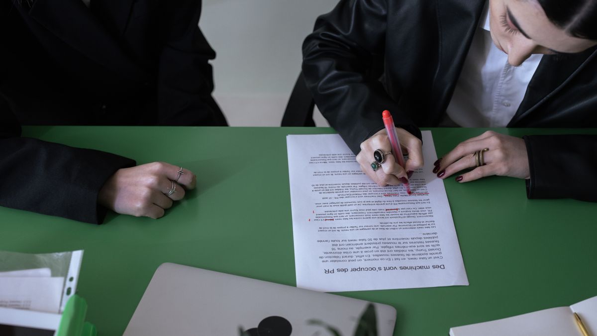 Verhuurder controleert of de huurvoorwaarden redelijk en geldig zijn