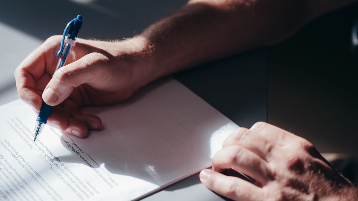 Uitleg wat is een escrowovereenkomst broncode met leverancier, afnemer en escrow-agent